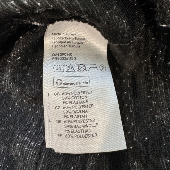 H&M Oversized Black and White Women’s Pullover Sweater (S) - Picture 6 of 6